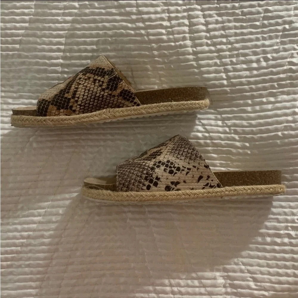 Snakeskin Slides - Picture 2 of 4